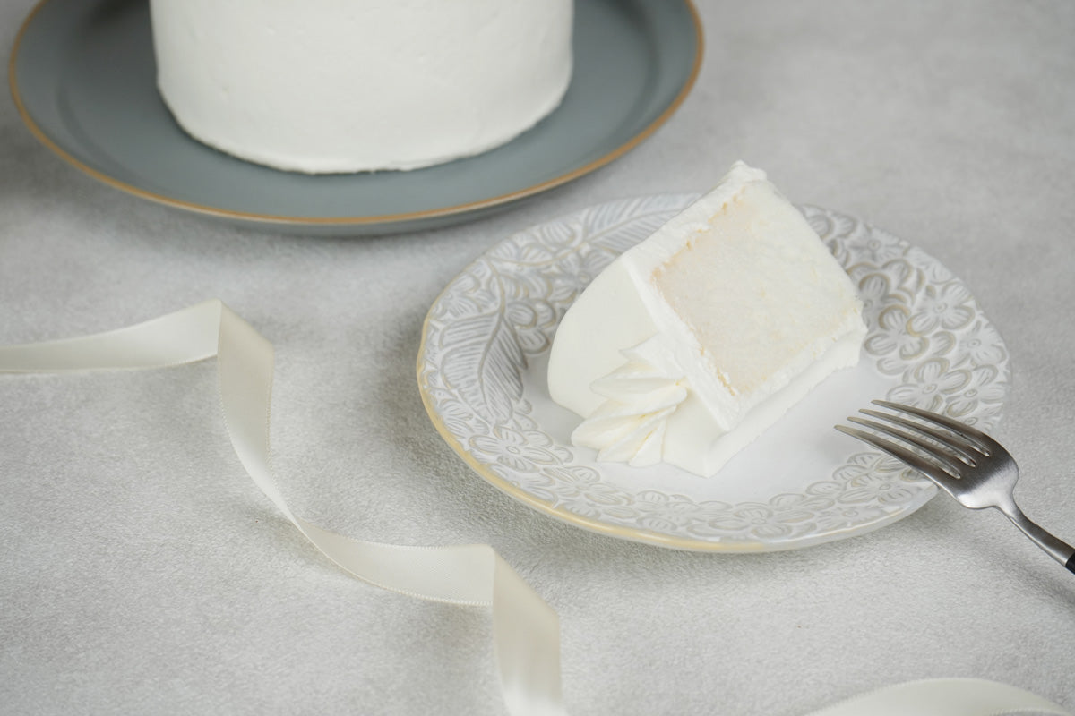 純白のシフォンケーキ「エンゼル」誕生日・記念日・晴れの日のお祝いに