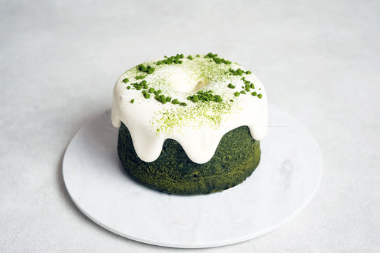 宇治抹茶をふんだんに使用したシフォンケーキ「抹茶シフォン」濃厚な抹茶味を存分に味わえるすスイーツです。